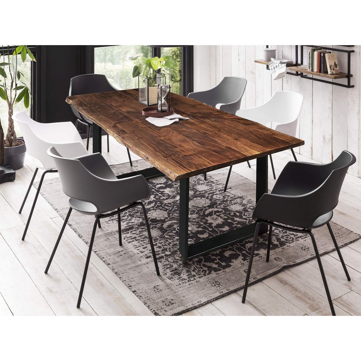 Eettafel van Acaciahout met Boomrand en Zwart Stalen Onderstel 140 cm - Afbeelding 4