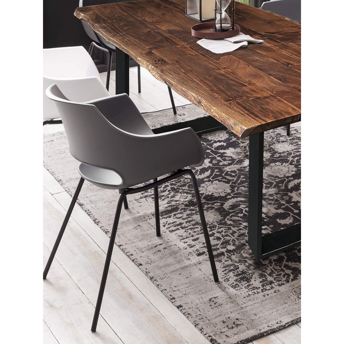 Eettafel van Acaciahout met Boomrand en Zwart Stalen Onderstel 140 cm - Afbeelding 6